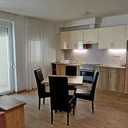 Apartment Resty Szentharomsag Vi Szeged